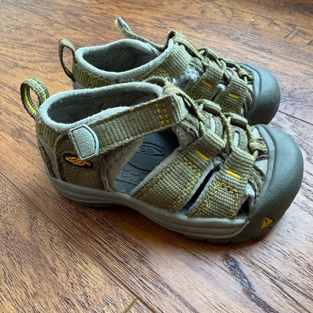 KEEN Sandals